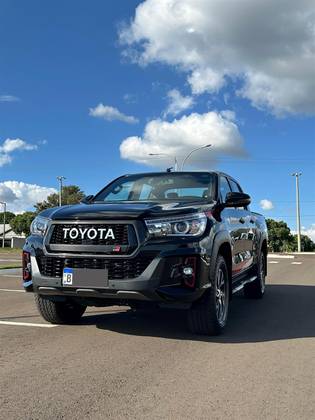 TOYOTA HILUX 4.0 V6 GR SPORT 4X4 CD GASOLINA AUTOMÁTICO
